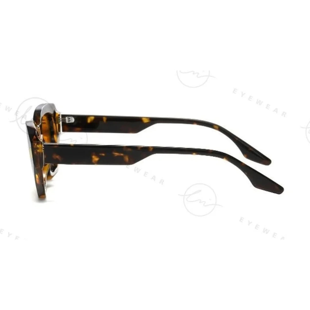 Óculos Retrô Feminino: Estilo Vintage e Sofisticação, descubra os óculos retrô feminino com design clássico e toque moderno. Perfeitos para mulheres que valorizam charme, personalidade e proteção UV no dia a dia. Envio Rápido e Fácil, embalagem personalizada.