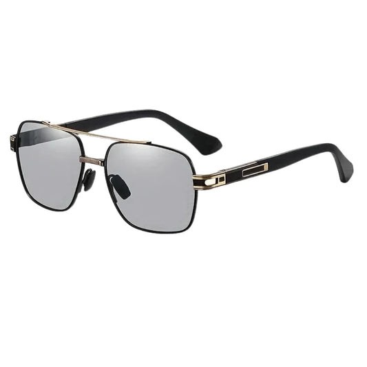 Estilo Clássico e Atemporal, os óculos aviador combinam design icônico com proteção solar de alta qualidade. Perfeitos para quem busca um visual marcante, moderno e versátil no dia a dia. Envio Rápido e Fácil, e embalagem personalizada.