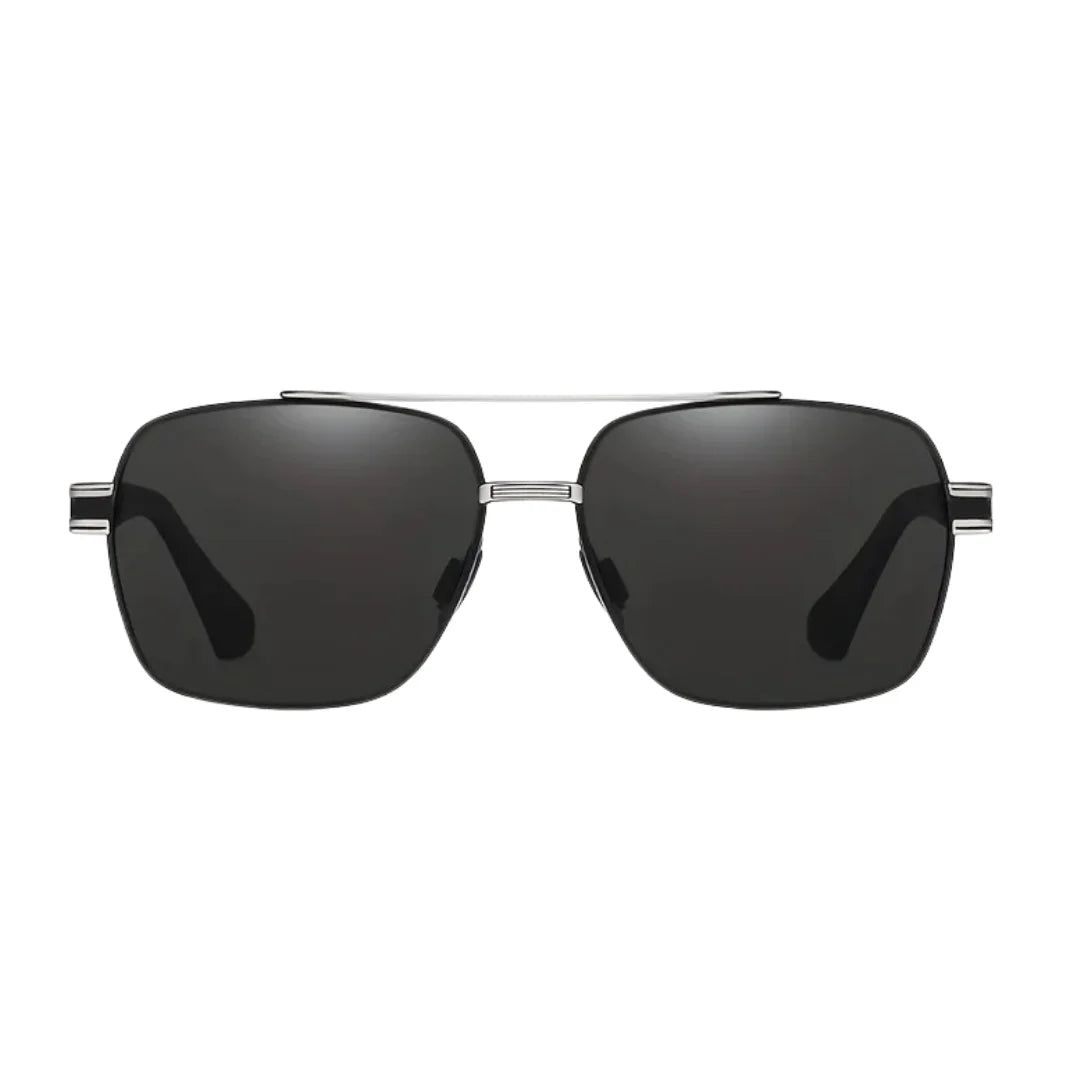 Estilo Clássico e Atemporal, os óculos aviador combinam design icônico com proteção solar de alta qualidade. Perfeitos para quem busca um visual marcante, moderno e versátil no dia a dia. Envio Rápido e Fácil, e embalagem personalizada.