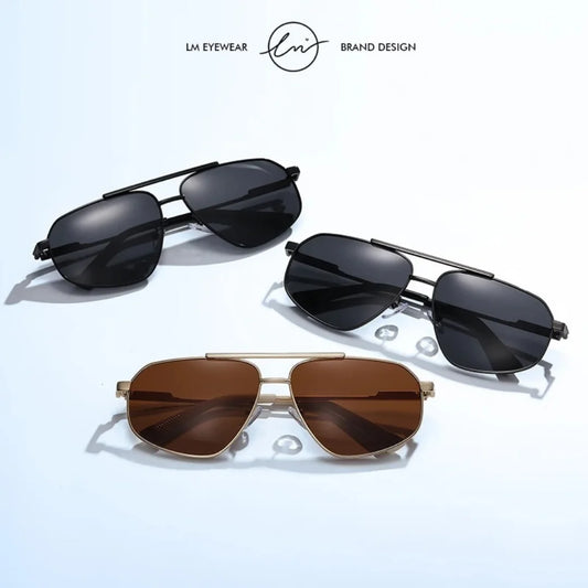 Estilo Clássico e Autêntico, os óculos Aviador feminino trazem um visual vintage e moderno ao mesmo tempo, perfeitos para quem quer destacar personalidade com conforto e proteção UV. Envio Rápido e Fácil, embalagem personalizado.