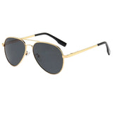 Estilo Clássico e Autêntico, os óculos redondo feminino trazem um visual vintage e moderno ao mesmo tempo, perfeitos para quem quer destacar personalidade com conforto e proteção UV. Envio Rápido e Fácil, embalagem personalizado.