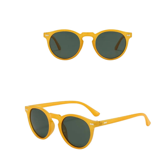 Estilo Clássico e Autêntico, os óculos redondo feminino trazem um visual vintage e moderno ao mesmo tempo, perfeitos para quem quer destacar personalidade com conforto e proteção UV. Envio Rápido e Fácil, embalagem personalizado.