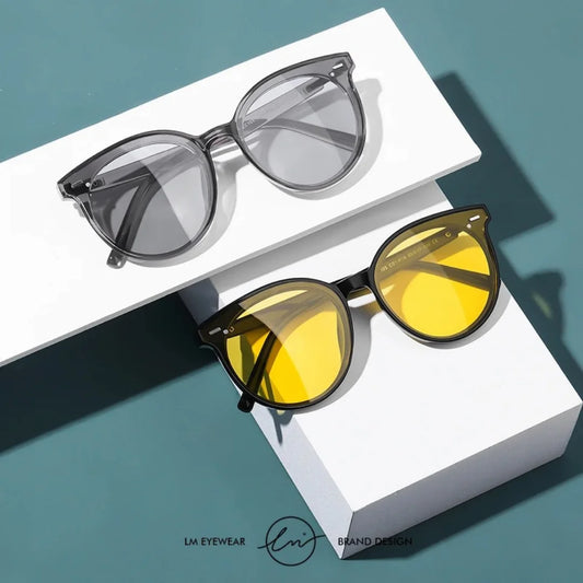 Estilo Clássico e Autêntico, os óculos redondo feminino trazem um visual vintage e moderno ao mesmo tempo, perfeitos para quem quer destacar personalidade com conforto e proteção UV. Envio Rápido e Fácil, embalagem personalizado.