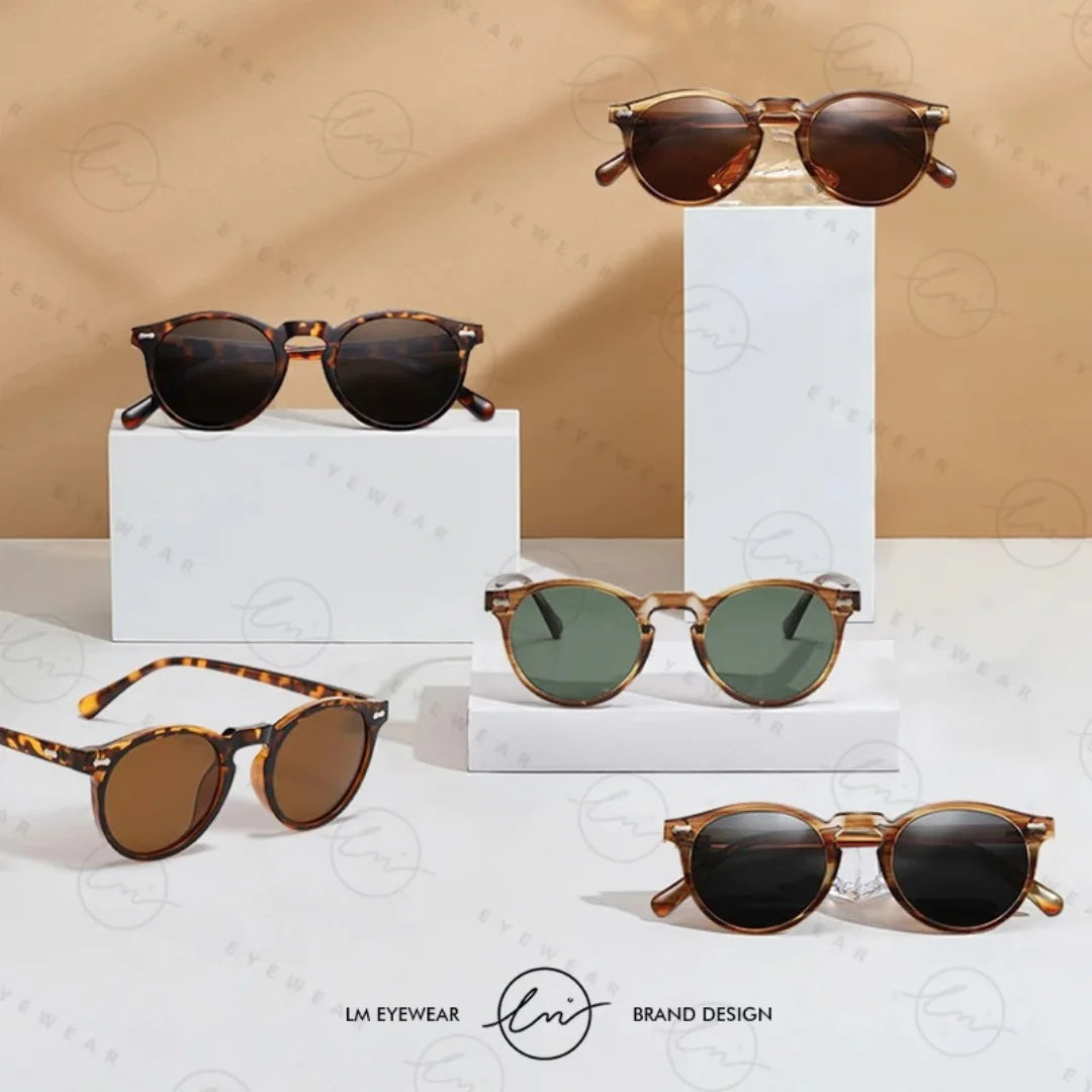 Estilo Clássico e Autêntico, os óculos redondo feminino trazem um visual vintage e moderno ao mesmo tempo, perfeitos para quem quer destacar personalidade com conforto e proteção UV. Envio Rápido e Fácil, embalagem personalizado.