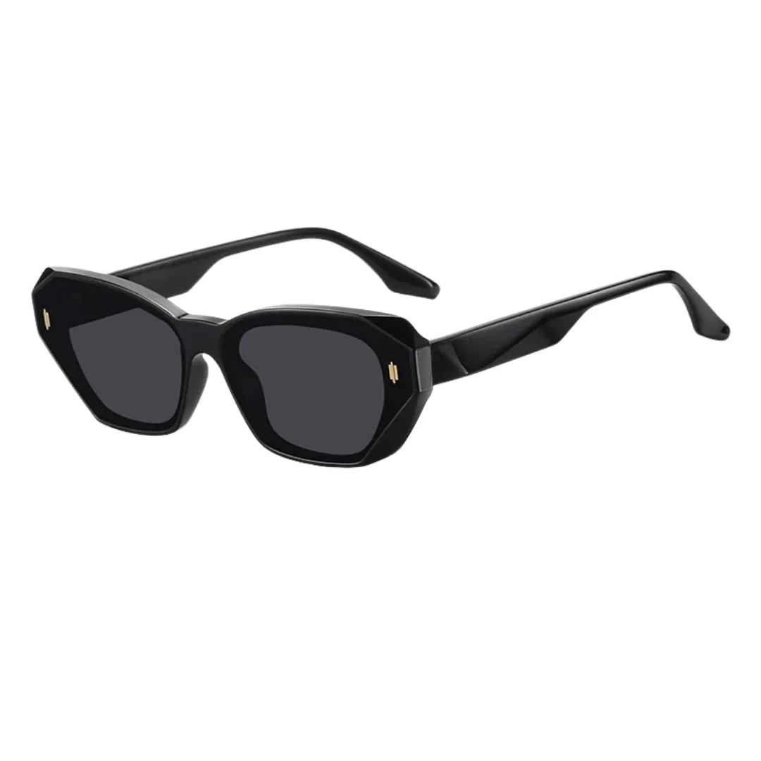 Óculos Retrô Feminino: Estilo Vintage e Sofisticação, descubra os óculos retrô feminino com design clássico e toque moderno. Perfeitos para mulheres que valorizam charme, personalidade e proteção UV no dia a dia. Envio Rápido e Fácil, embalagem personalizada.