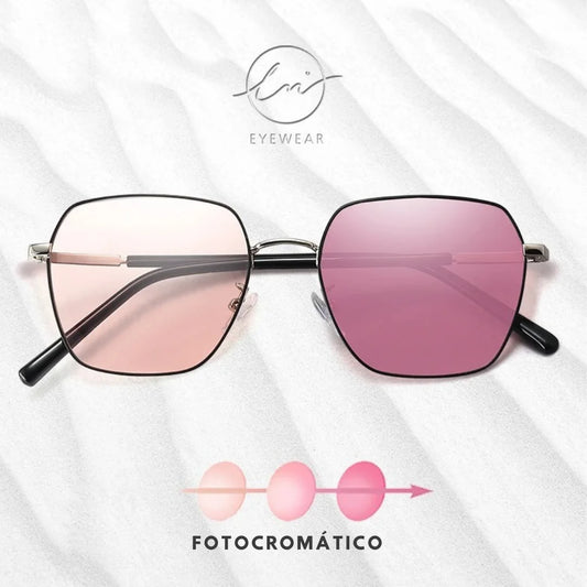Encontre os melhores óculos fotocromáticos, que se adaptam automaticamente à luz do ambiente. Ideais para uso interno e externo, oferecem conforto visual, proteção UV e praticidade no dia a dia, Envio Rápido e Fácil, com embalagem personalizada.