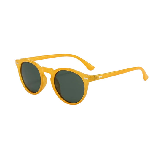 Estilo Clássico e Autêntico, os óculos redondo feminino trazem um visual vintage e moderno ao mesmo tempo, perfeitos para quem quer destacar personalidade com conforto e proteção UV. Envio Rápido e Fácil, embalagem personalizado.