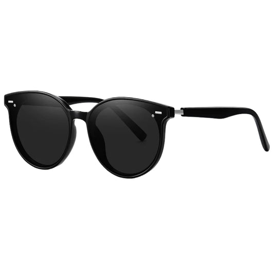 Estilo Clássico e Autêntico, os óculos redondo feminino trazem um visual vintage e moderno ao mesmo tempo, perfeitos para quem quer destacar personalidade com conforto e proteção UV. Envio Rápido e Fácil, embalagem personalizado.