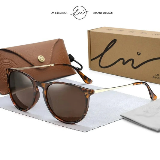 Visual Retrô e Cheio de Personalidade, os óculos redondo são perfeitos para quem busca um estilo vintage com um toque moderno. Destaque-se com um design icônico que combina autenticidade e atitude. Envio Rápido e Fácil, embalagem personalizada.