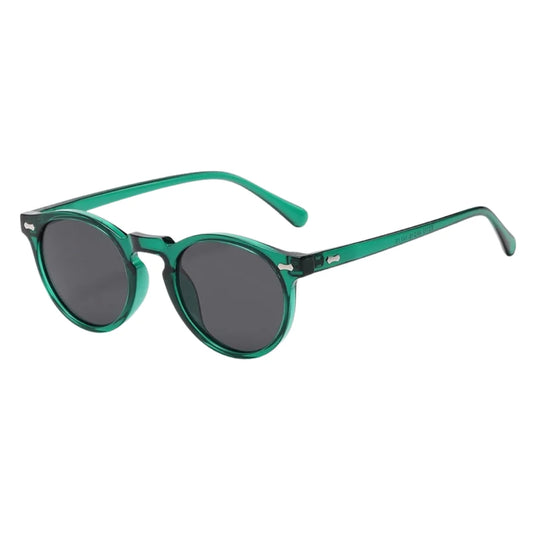 Estilo Clássico e Autêntico, os óculos redondo feminino trazem um visual vintage e moderno ao mesmo tempo, perfeitos para quem quer destacar personalidade com conforto e proteção UV. Envio Rápido e Fácil, embalagem personalizado.