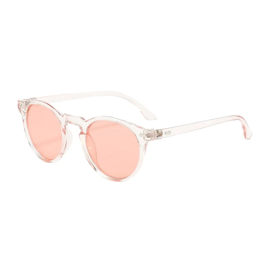 Estilo Clássico e Autêntico, os óculos redondo feminino trazem um visual vintage e moderno ao mesmo tempo, perfeitos para quem quer destacar personalidade com conforto e proteção UV. Envio Rápido e Fácil, embalagem personalizado.
